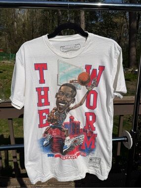 Mitchell & Ness Dennis Rodman 'The Worm' Graphic Basketball T-Shirt